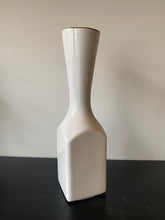 Load image into Gallery viewer, WHITE BUD VASE / GOLD TRIM
