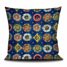 Load image into Gallery viewer, Voglio Rosettes Velvet Pillow
